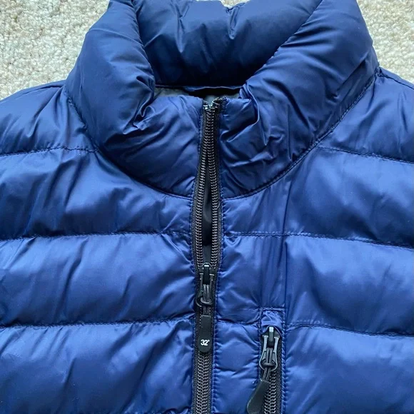 Men’s Puffer Vest - Picture 7 of 11
